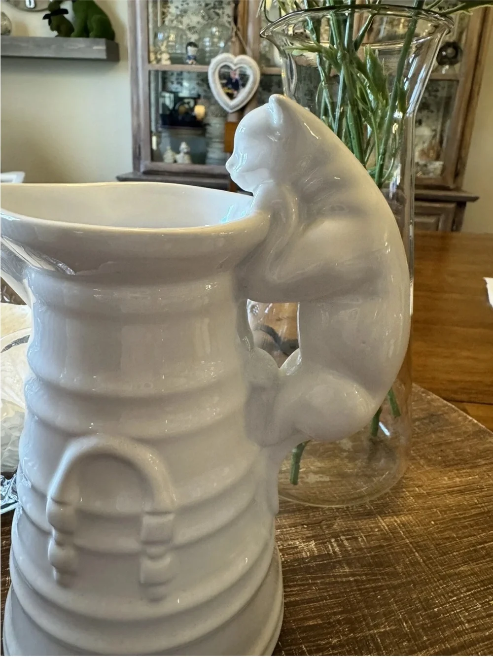 Williams Sonoma whimsical White Cat Pitcher Made in Italy 6.5” Grandma Core